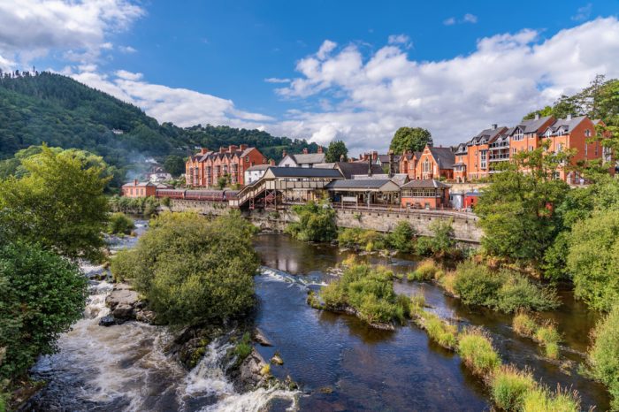 Reino Unido: Becas Para Posgrado en Cualquier curso de asignaturas ofrecido por la universidad University of South Wales